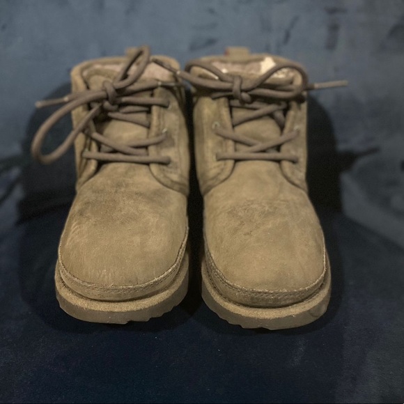 UGG Other - Ugg’s high tops boys size 1 Preowned